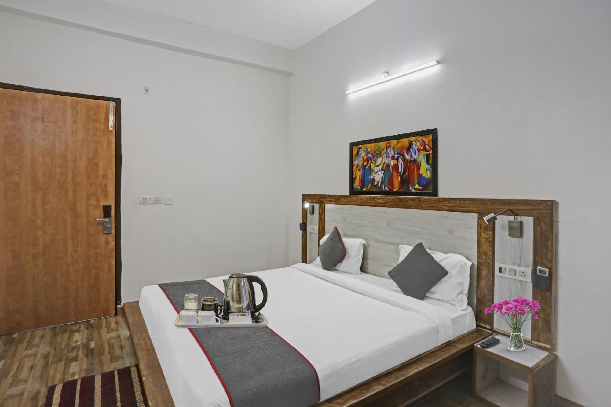 Townhouse Gn Stay Near Gnida Office Metro Station Большая Нойда Экстерьер фото