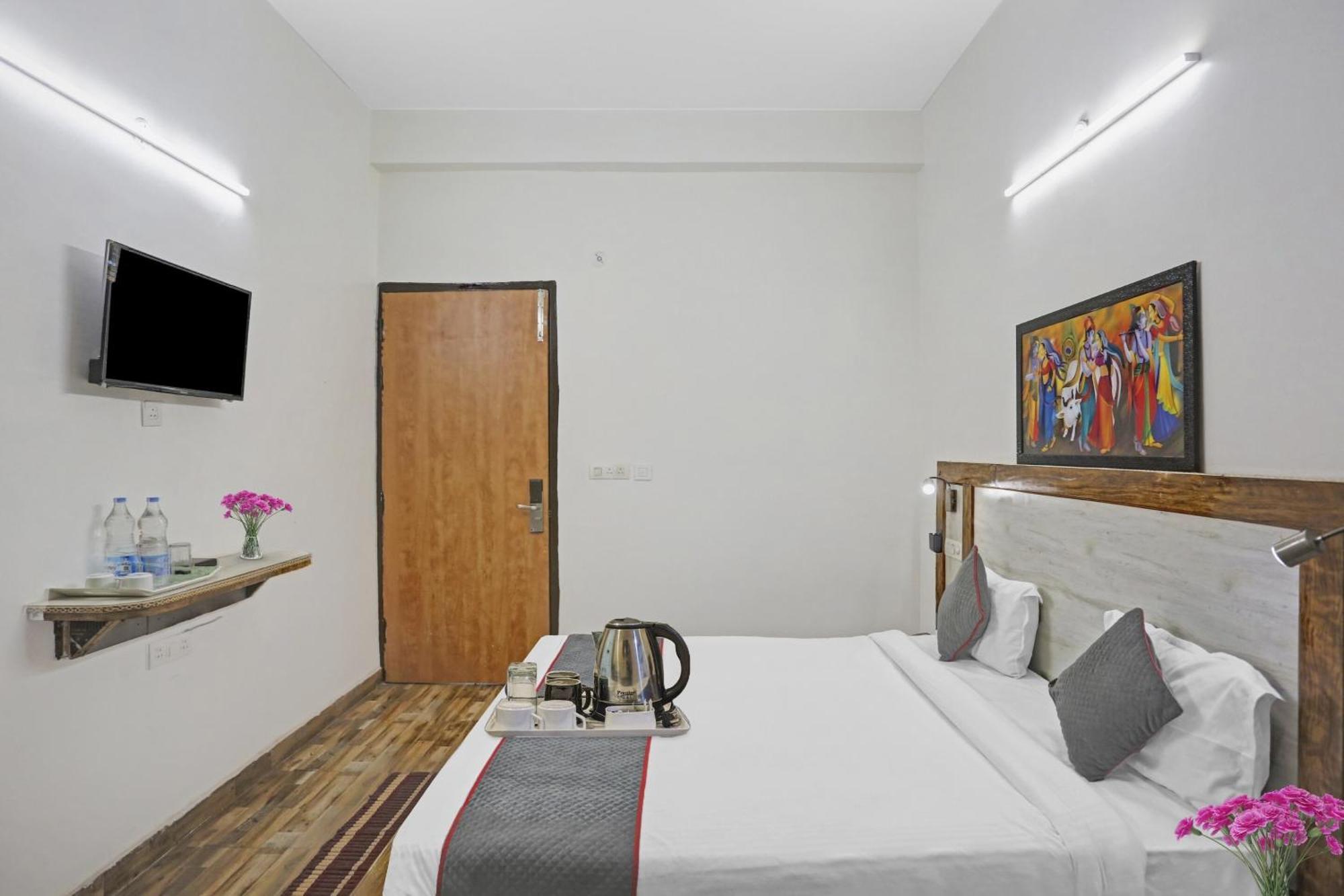 Townhouse Gn Stay Near Gnida Office Metro Station Большая Нойда Экстерьер фото