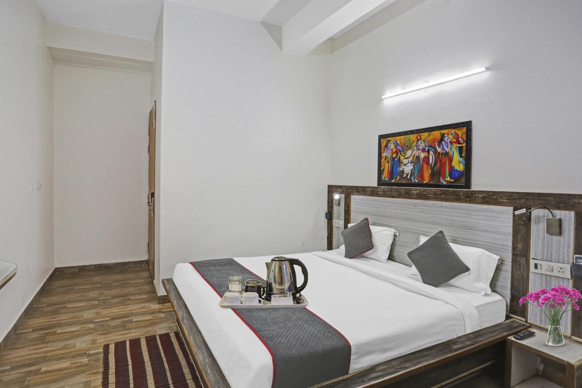 Townhouse Gn Stay Near Gnida Office Metro Station Большая Нойда Экстерьер фото